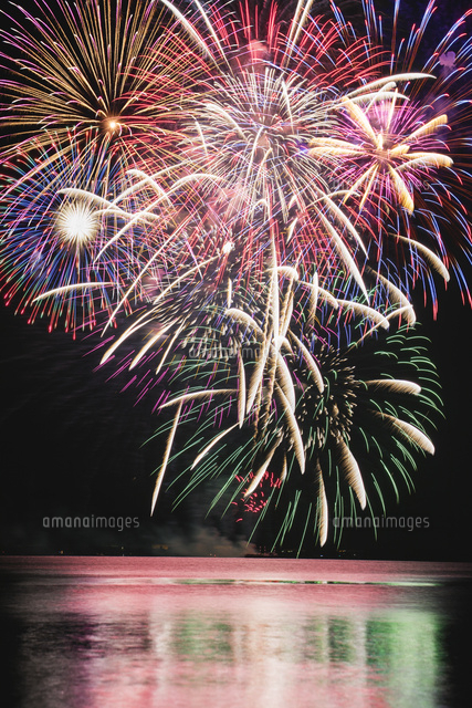 長浜 北びわ湖大花火大会 の写真素材 イラスト素材 アマナイメージズ