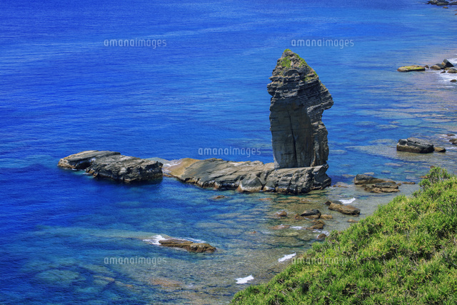 立神岩 与那国島 の写真素材 イラスト素材 アマナイメージズ