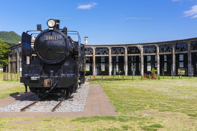 蒸気機関車29612号と旧豊後森機関庫 豊後森機関庫公園[25516067094]の