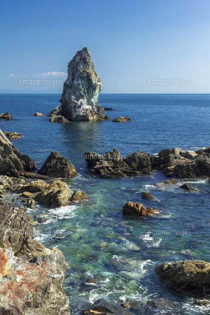 沼島の上立神岩[25532013830]の写真・イラスト素材｜アマナイメージズ