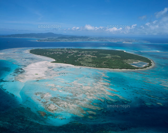 竹富島全景と八重山郡島[25562003522]の写真・イラスト素材｜アマナ