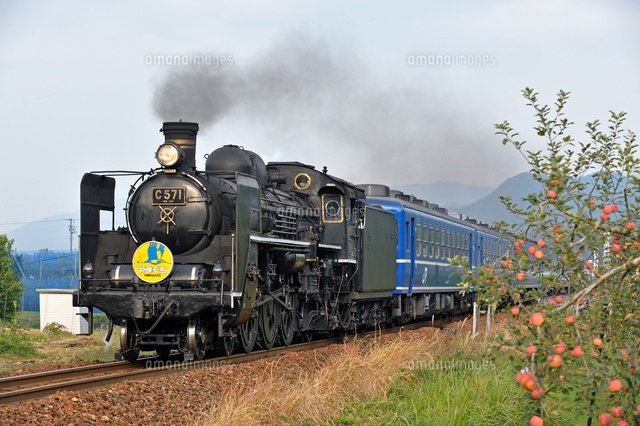 山口線のc57 C56プッシュプル運転のslやまぐち号 の写真素材 イラスト素材 アマナイメージズ