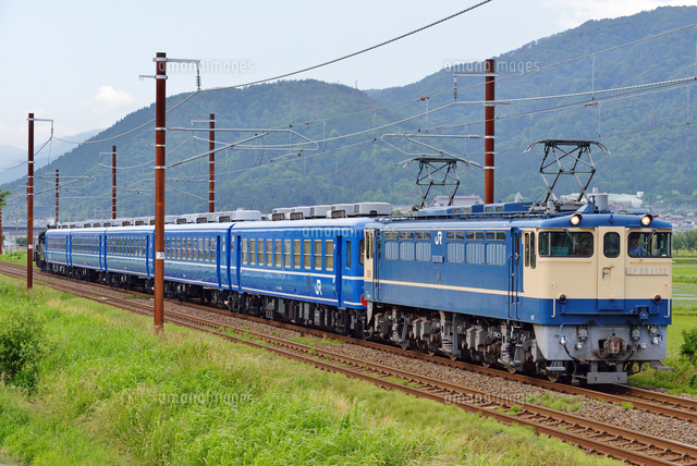Ef65牽引sl北びわこ号回送列車 の写真素材 イラスト素材 アマナイメージズ