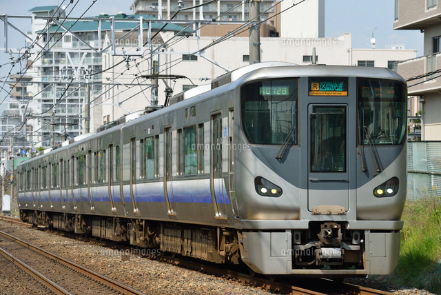 阪和線の223系区間快速[25668002430]の写真・イラスト素材｜アマナ