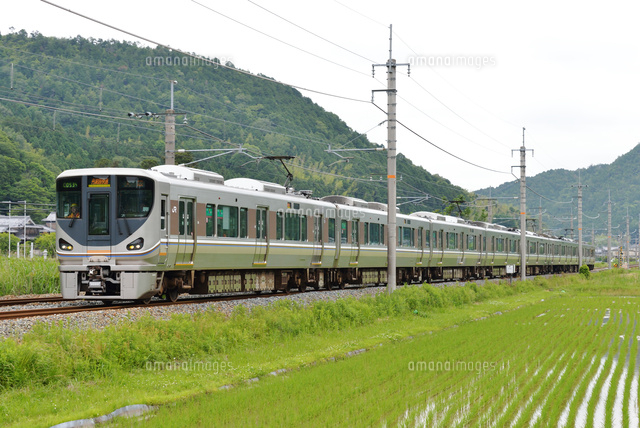 福知山線の225系丹波路快速電車[25668002512]の写真・イラスト素材