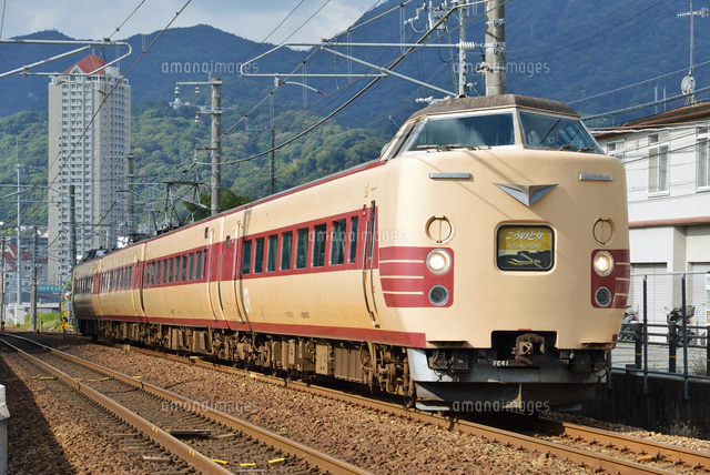 福知山線の207系快速電車[25668003065]の写真・イラスト素材｜アマナ