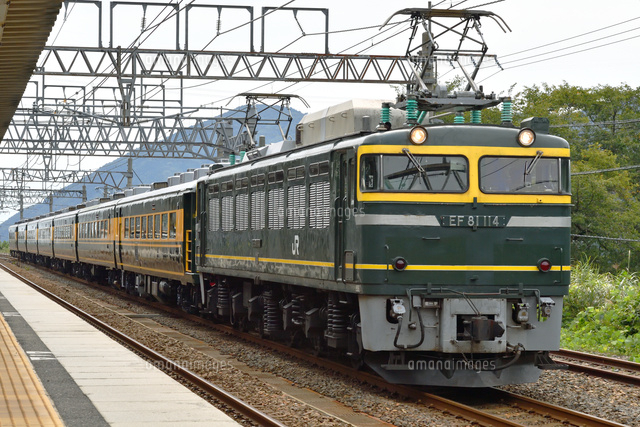 サロンカーなにわ牽引機区名札