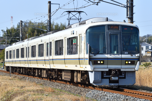 奈良線の221系みやこ路快速電車[25668004544]の写真・イラスト素材