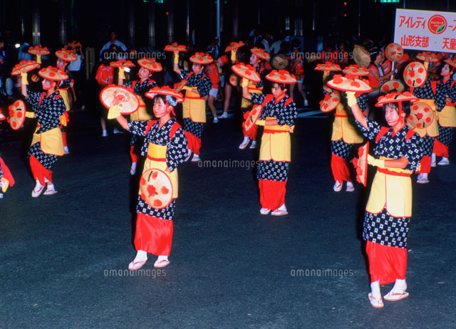 花笠踊り の写真素材 イラスト素材 アマナイメージズ