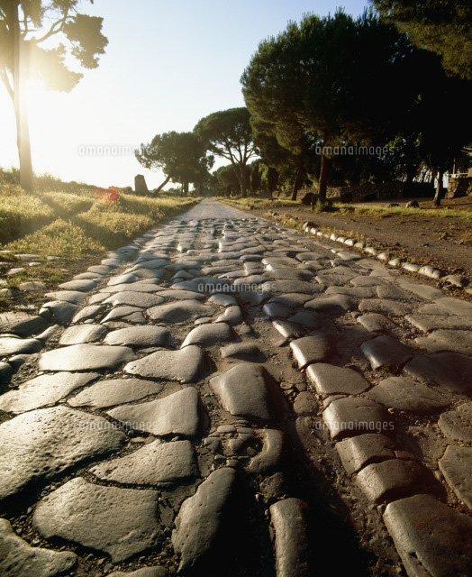 アッピア旧街道のわだち の写真素材 イラスト素材 アマナイメージズ