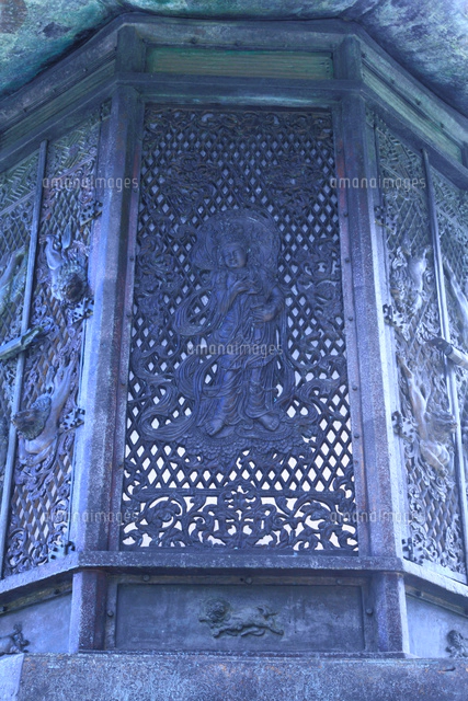 国宝 東大寺 八角灯籠 音声観音菩薩(東北面) 石膏像 Amazon.co.jp: 国宝 東大寺 八角灯籠 音声観音菩薩 東北面 石膏