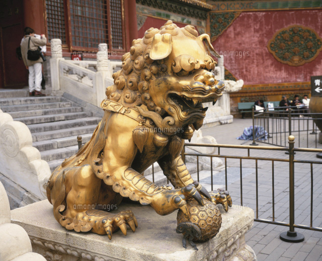 青銅獅子　金剥置物3ＫＧ￼　高27.5横11.5奥行14cm 青銅獅子 金剥置物3KG￼ 高27.5横11.5奥行14cm 青銅 獅子