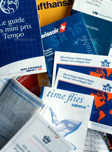 航空会社の時刻表と航空券 25833005960 の写真素材 イラスト素材 アマナイメージズ