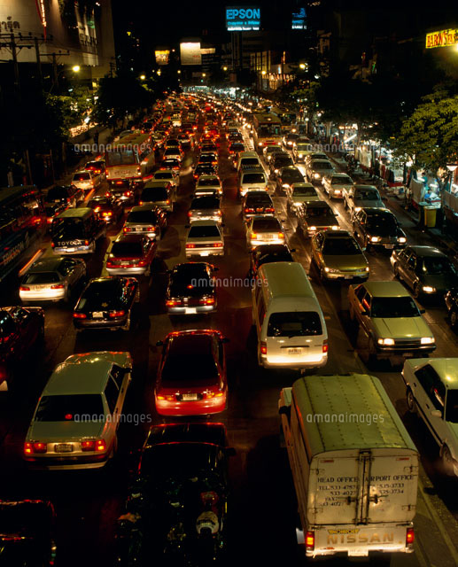 夜のスクンヴィット通りの渋滞 の写真素材 イラスト素材 アマナイメージズ 夜のスクンヴィット通りの渋滞 の写真素材 イラスト素材 アマナイメージズ