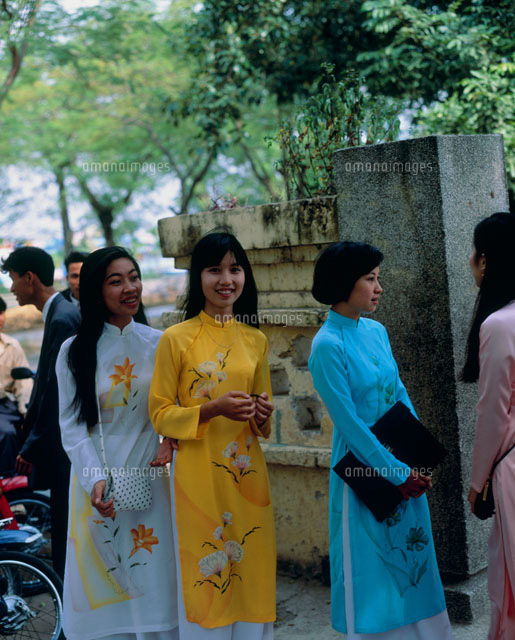 アオザイ着た女子大生 25893006822 の写真素材 イラスト素材 アマナイメージズ