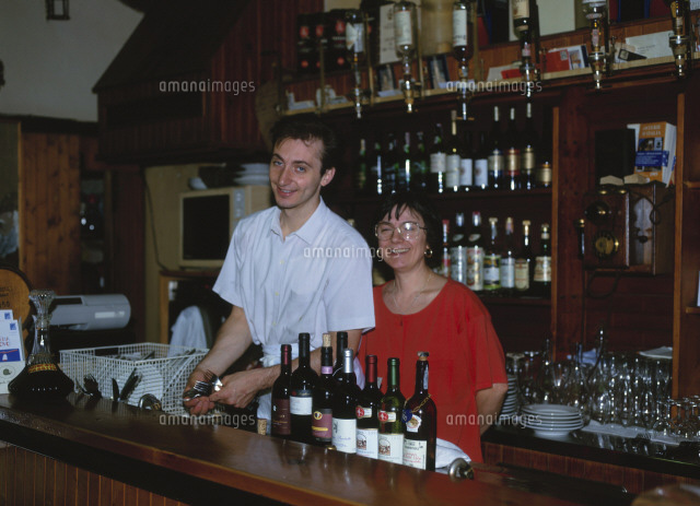 世界一古い居酒屋 アル ブリンデジ の写真素材 イラスト素材 アマナイメージズ