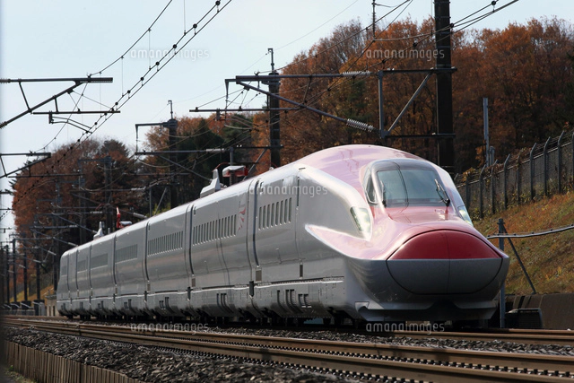 新幹線e6系 秋田新幹線 スーパーこまち の写真素材 イラスト素材 アマナイメージズ