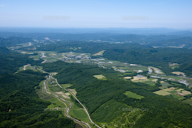 貫気別川額平川合流地点付近[26058023584]の写真素材・イラスト素材｜アマナイメージズ