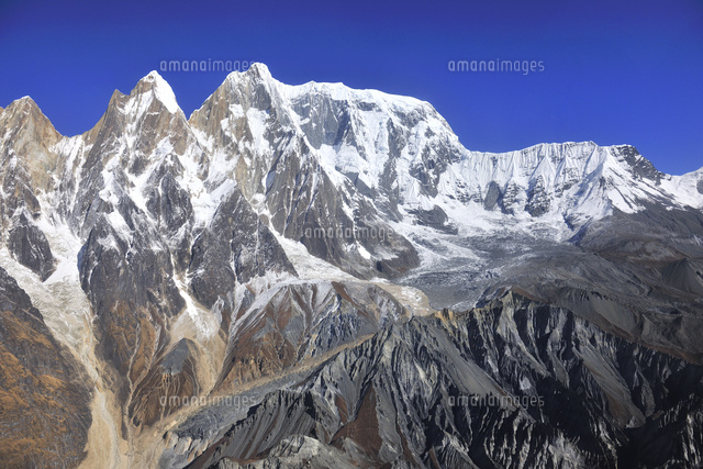 ヒマラヤ アンナプルナ山群[26082000418]の写真・イラスト素材｜アマナ