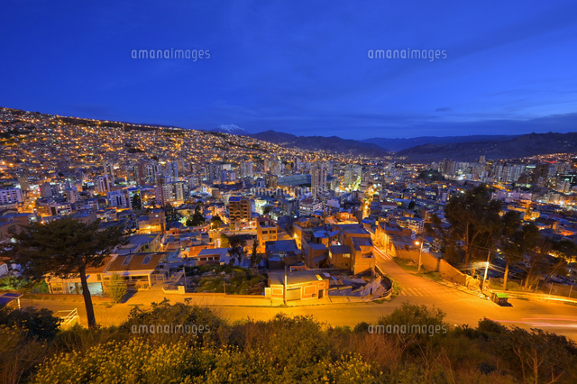 ラパスの夜景 の写真素材 イラスト素材 アマナイメージズ