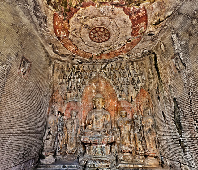 龍門石窟の万佛洞[26095006952]の写真・イラスト素材｜アマナイメージズ