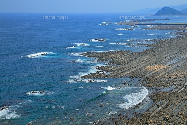 日南海岸の鬼の洗濯岩 の写真素材 イラスト素材 アマナイメージズ