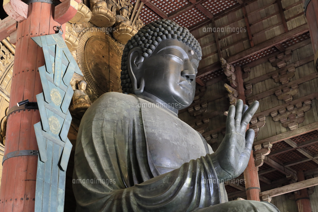 奈良の大仏の写真素材 ストックフォト アマナイメージズ