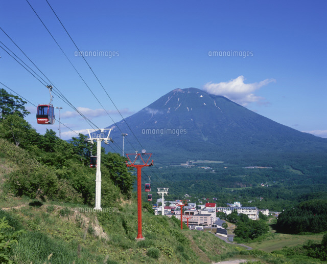 ニセコゴンドラと羊蹄山 ニセコ国際ひらふスキー場 の写真素材 イラスト素材 アマナイメージズ ニセコゴンドラと羊蹄山 ニセコ国際ひらふスキー場 の写真素材 イラスト素材 アマナイメージズ