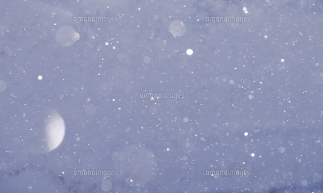 ダイヤモンドダスト の写真素材 イラスト素材 アマナイメージズ