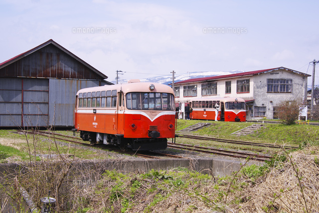 南部縦貫鉄道のレールバス の写真素材 イラスト素材 アマナイメージズ