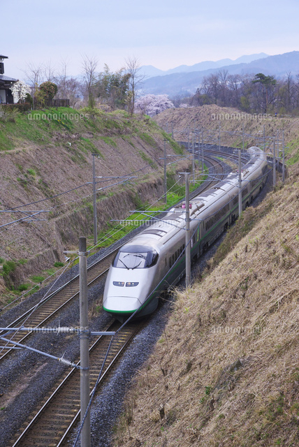 山形新幹線 つばさ の写真素材 イラスト素材 アマナイメージズ