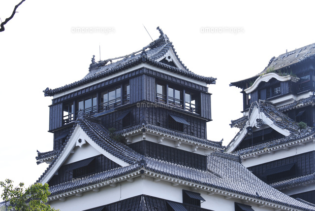 熊本地震後の熊本城 の写真素材 イラスト素材 アマナイメージズ