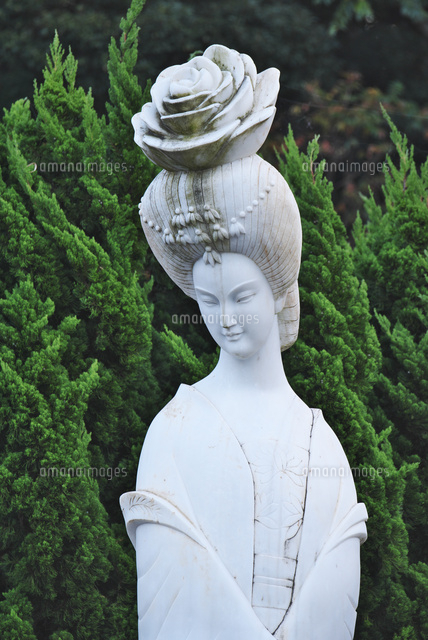 楊貴妃の里 楊貴妃像[26120042561]の写真・イラスト素材｜アマナイメージズ