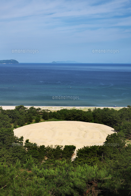 琴弾公園の銭形砂絵 の写真素材 イラスト素材 アマナイメージズ