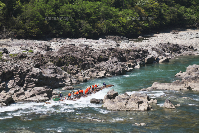 北山川観光筏下り の写真素材 イラスト素材 アマナイメージズ