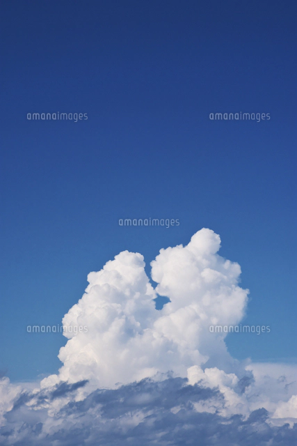 夏の雲 夏の雲[26120054533]の写真・イラスト素材｜アマナイメージズ