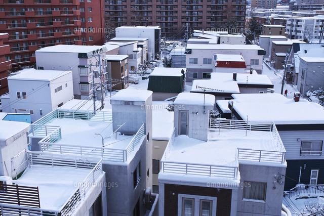 無落雪屋根の写真素材 ストックフォト アマナイメージズ