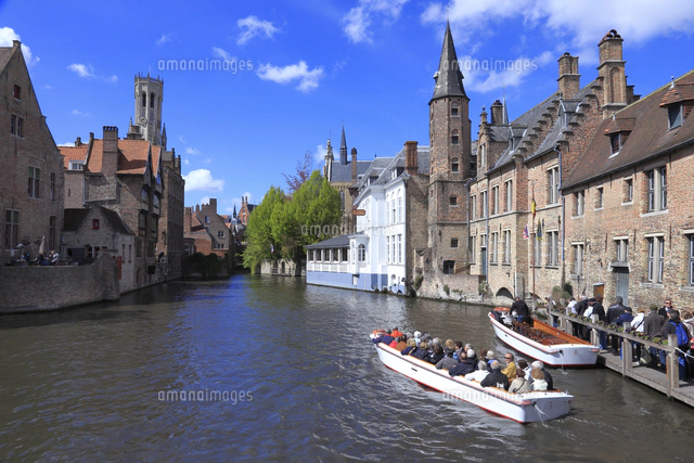 ブルージュの運河クルーズ[26121026601]の写真・イラスト素材｜アマナ