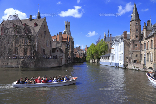 ブルージュの運河クルーズ[26121026601]の写真・イラスト素材｜アマナ