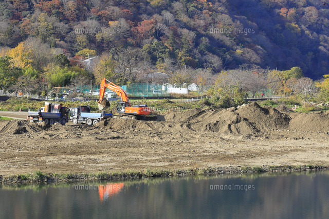桂川の治水工事 の写真素材 イラスト素材 アマナイメージズ