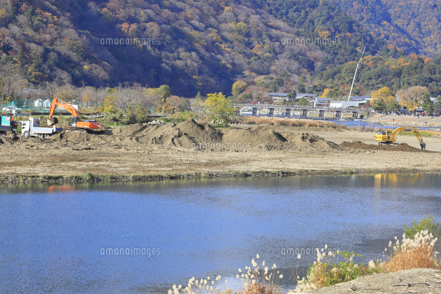 桂川の治水工事 の写真素材 イラスト素材 アマナイメージズ
