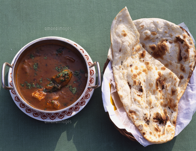 チキンカレー ナン の写真素材 イラスト素材 アマナイメージズ