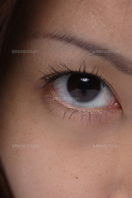 代日本人女性の目元 の写真素材 イラスト素材 アマナイメージズ