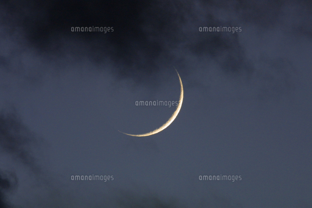月の満ち欠け 二日月 の写真素材 イラスト素材 アマナイメージズ
