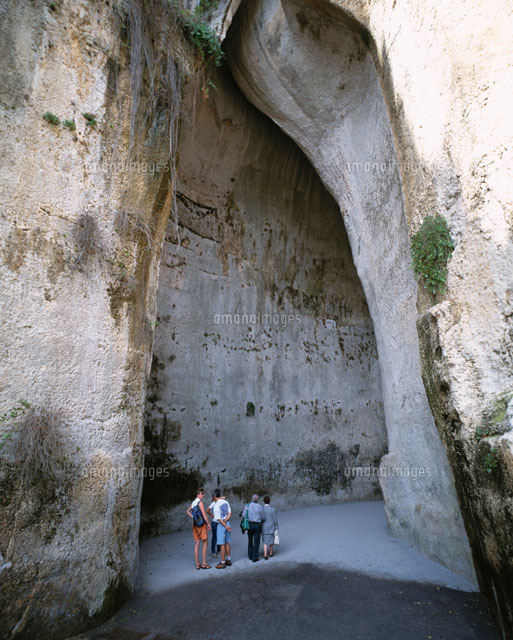ディオニソスの耳 旧牢獄 シラクーサ シチリア島 イタリア[01138009880