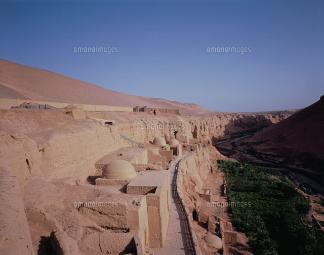 ベゼクリク千仏洞 シルクロード トルファン 中国 の写真素材 イラスト素材 アマナイメージズ
