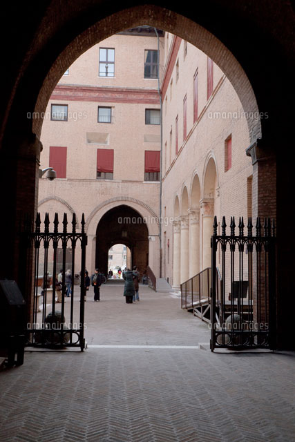 エステンセ城の内庭 の写真素材 イラスト素材 アマナイメージズ