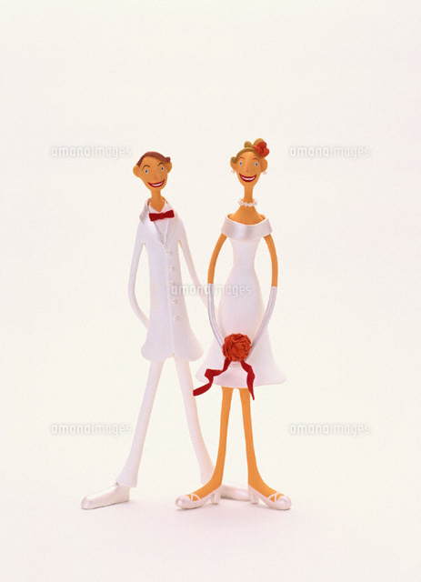 タキシード姿の新郎とウエディングドレスの新婦 クラフト の写真素材 イラスト素材 アマナイメージズ