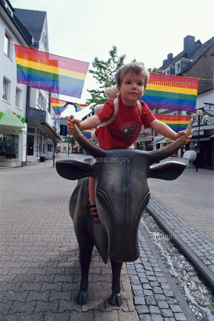 青銅製 牛に乗る子供の像 青銅製 牛に乗る子供の像 青銅製 牛に乗る子供の像 青銅製 牛に乗る