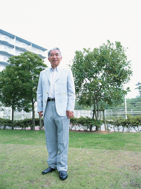 中高年男性 日本人 の写真素材 イラスト素材 アマナイメージズ